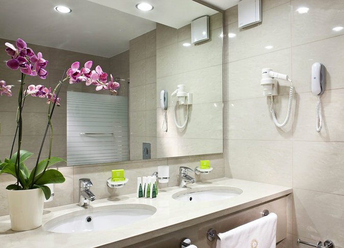 SILENT D APOLLONION KEFALLONIA.jpg SILENT D APOLLONION KEFALLONIA.jpg