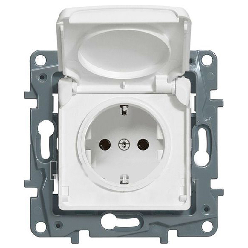 86000ы36-0.jpg Розетка с крышкой.jpg