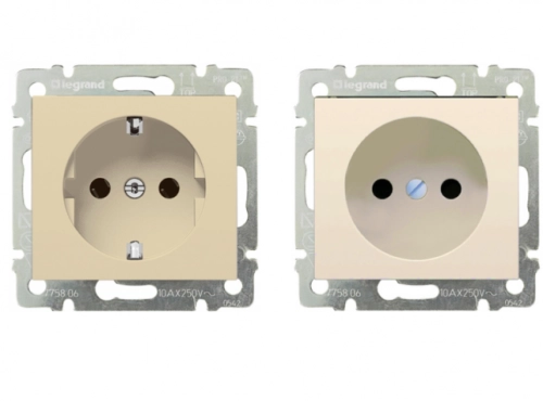 Делать розетки с заземлением или без?