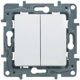 Переключатель проходной, 2 кл - белый, Legrand Etika